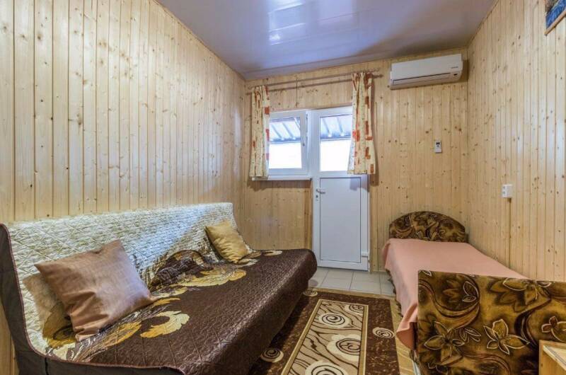 Комната «Полулюкс» на 2−3 человека