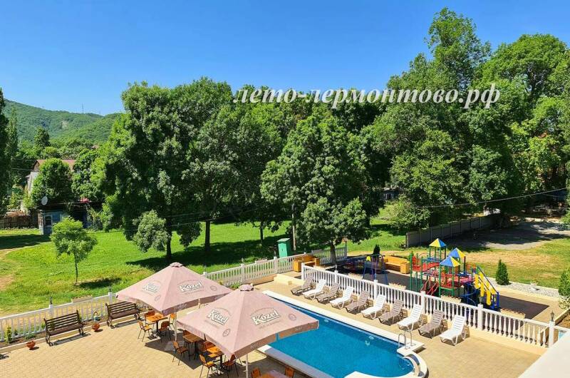 Отель «Лето»