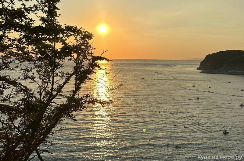 Двухкомнатная квартира с видом на море