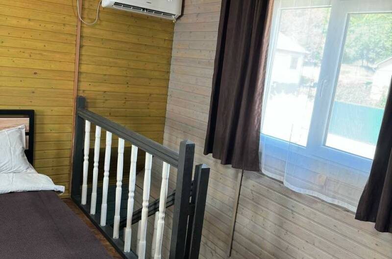 Дом с бассейном на Персиковой