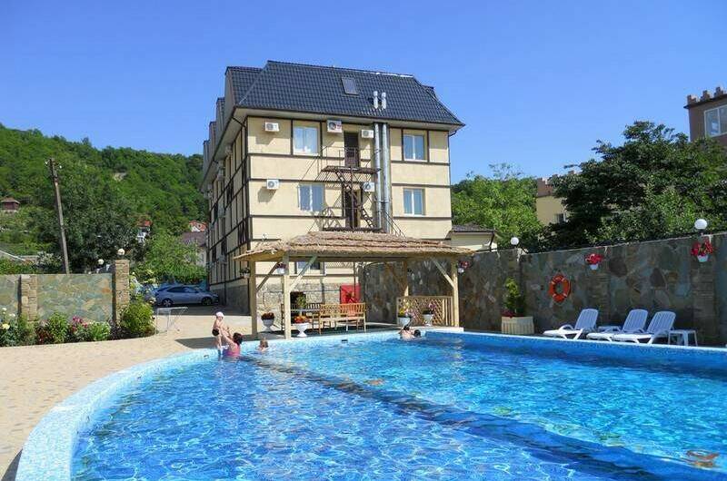 Гостевой дом на Ореховой