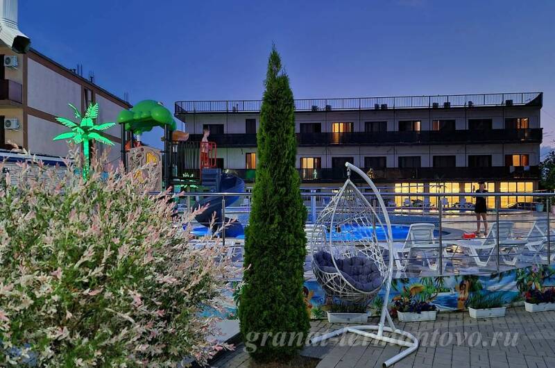 Отель «Гранат»