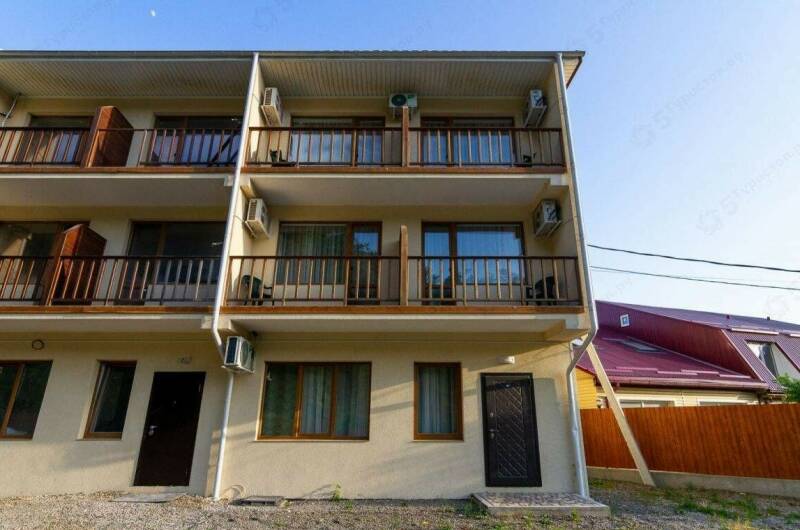 Частный дом «Риф»