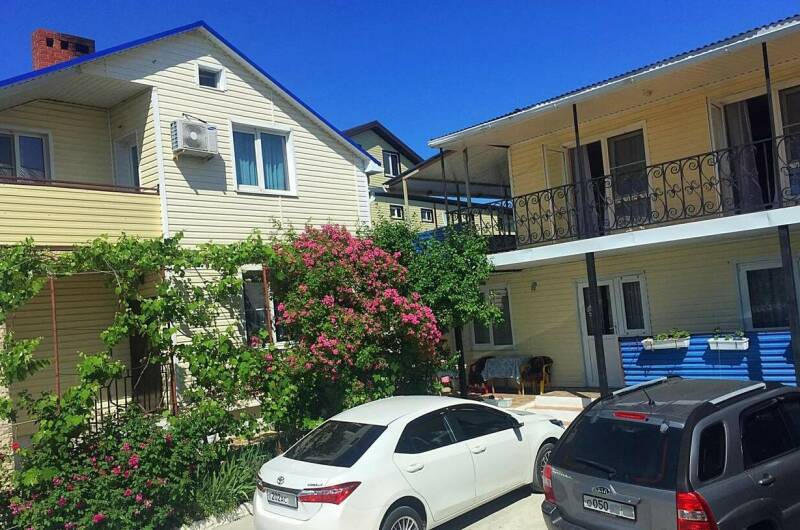 Гостевой дом «Семейный дворик»