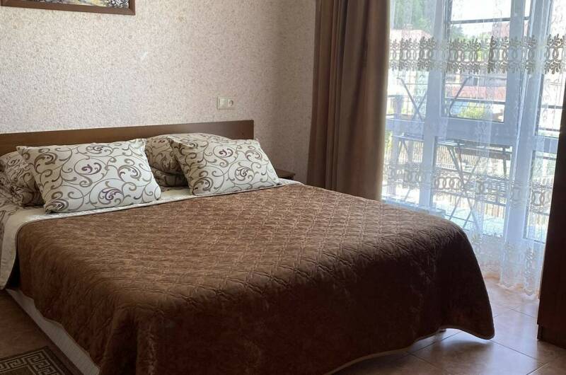 Гостевой дом «Вероника» (1 корпус)