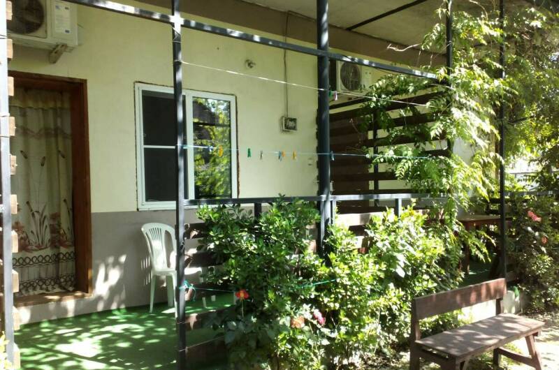 Гостевой дом «У Константина» (номера с кухнями)