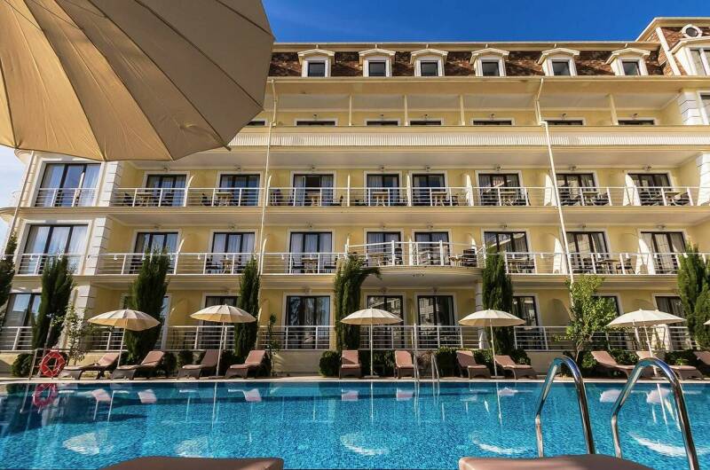 Отель «Гранд-Шато»