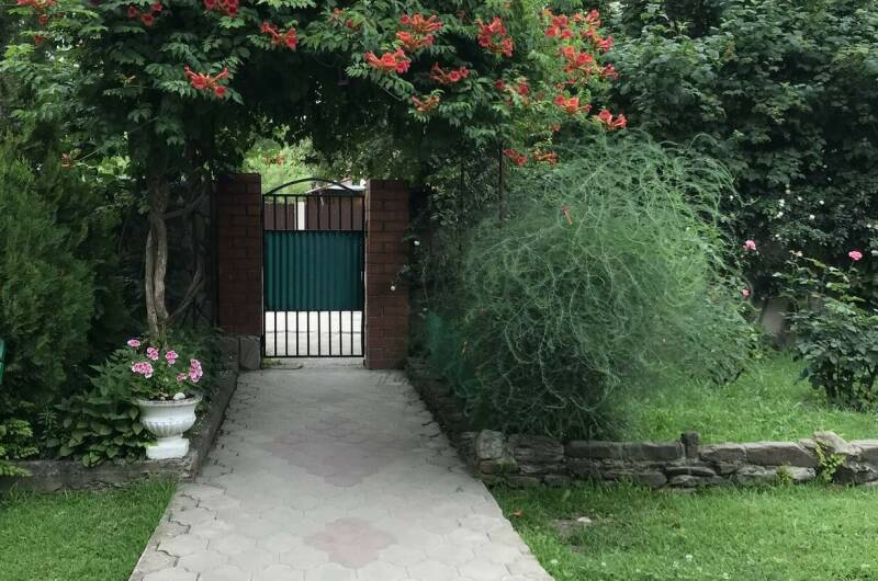 Гостевой дом «Семейный дворик»