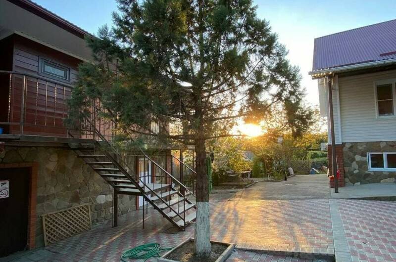 Гостевой дом «Под соснами»