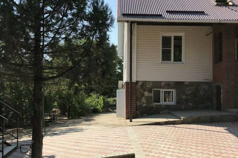 Гостевой дом «Под соснами»