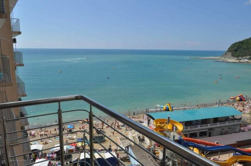 Апартаменты в комплексе «Дом у моря»