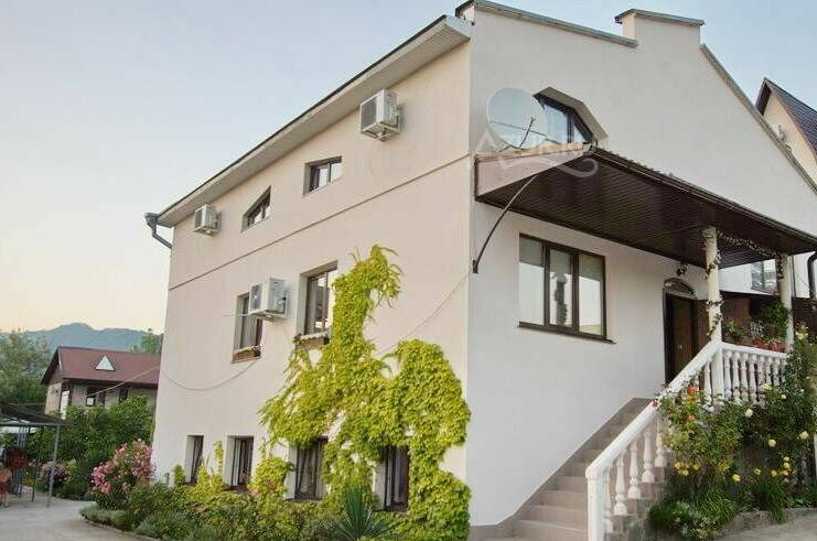 Гостевой дом «Зеленый дворик»