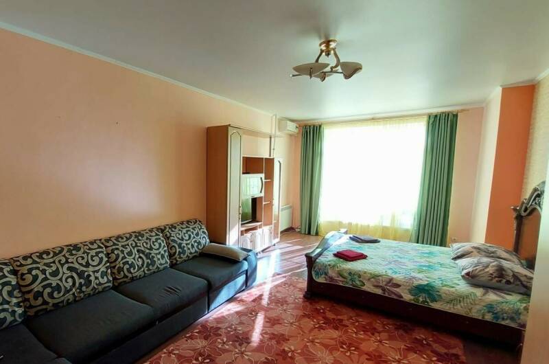 2-х комнатная квартира на Морской 5/1 (1 этаж)