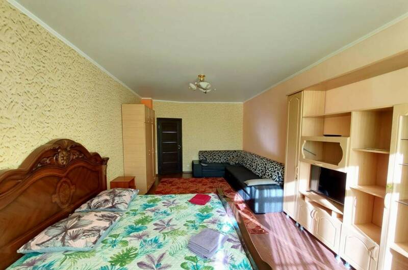 2-х комнатная квартира на Морской 5/1 (1 этаж)