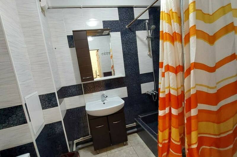 2-х комнатная квартира на Морской 5/1 (1 этаж)