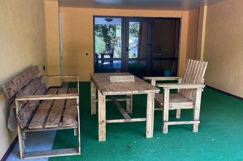 Двухэтажный коттедж у реки