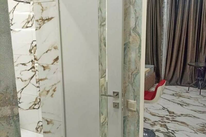 Студия с дизайнерским ремонтом