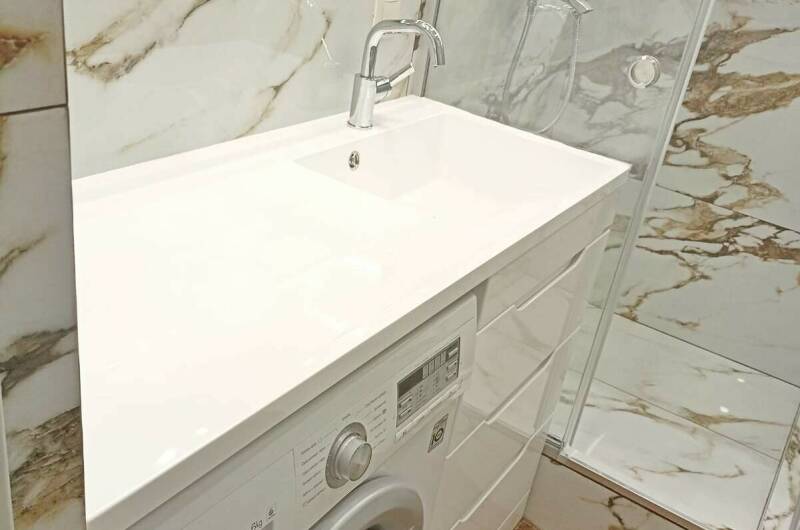 Студия с дизайнерским ремонтом