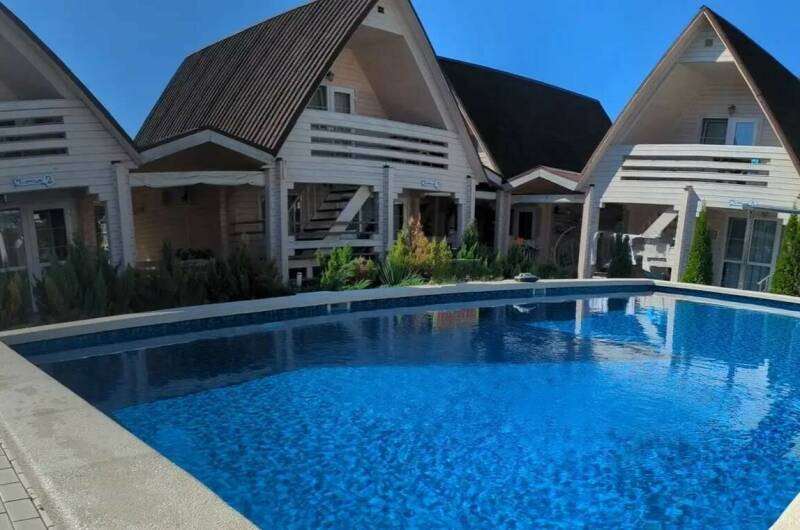 Комплекс коттеджей «Familia»